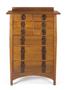 箪笥、型番913 作： Gustav Stickley
