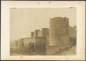 [カルカッソーネの城壁］ 作： Gustave Le Gray