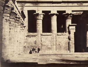 エドフ神殿、1867年。 作： Gustave Le Gray