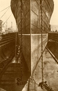 乾ドックのモーレタニア、c1930。