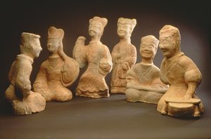 ミュージシャン、ダンサー、使用人のグループ（テラコッタ） 作： Han Dynasty Chinese School