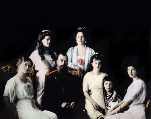 Retrato da família imperial russa. Fotografia por volta de 1910-1915. 作： Harris & Ewing