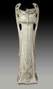 アールヌーボー。ヘクトール・ギマール（1867-1942）が製作した1902-1903年頃のジャルディニエール、20世紀。セーブル、国立陶磁器博物館。 作： Hector Guimard