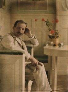 ハインリッヒ・キューンの自画像、オートクローム 作： Heinrich Kuhn