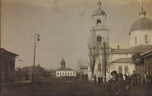 第一次世界大戦：「1914-1916年、ドイツ軍の侵攻下にあるウクライナ。ある都市の風景（モノクロ写真 作： Heldenfriedhof Dsessentniki (attr. to)