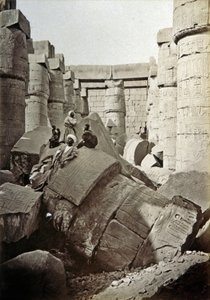 カルナック神殿、1900年頃（モノクロ写真） 作： Henri Béchard