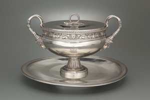 カバー付きTureen、トレイ付き、1798-1809