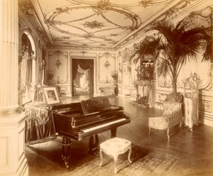 ロンドン、グロブナー プレイス 17 番地のボールルーム、1890 年。 作： Henry Bedford Lemere