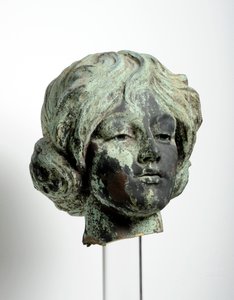 リーズ戦没者慰霊碑の「勝利の女神」像 作： Henry Charles Fehr