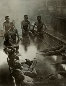 金沢の大浴場、1910年。 作： Herbert Ponting