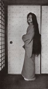 カラカミのほとりで（モノクロ写真 作： Herbert Ponting