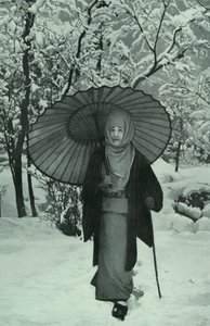 1912年に日本で12月。 作： Herbert Ponting