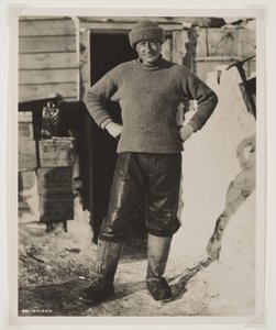スコット船長率いる南極探検隊「テラノバ」（1910-13）のウィルソン博士（ブロマイドプリント 作： Herbert Ponting