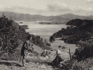 1920年代の日本。河口湖（モノクロ写真 作： Herbert Ponting