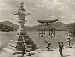 宮島、1910年。 作： Herbert Ponting