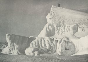 氷山の頂上、1911年、1913年 作： Herbert Ponting