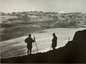 1910年の富士山頂からの夕日。 作： Herbert Ponting