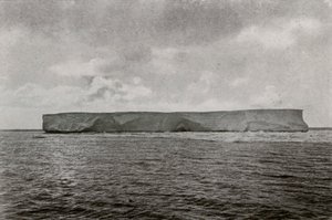 最初の氷山、1910年、1913年 作： Herbert Ponting