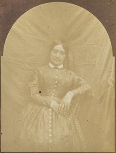 [座る女性の肖像］ 作： Hippolyte Bayard