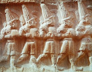 武装神姫の行列（石）の詳細 作： Hittite
