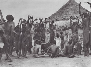 アフリカディンカのカウダンス（モノクロ写真）