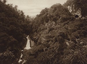 メキシコ：アトヤック、サルト・デ・アグア（モノクロ写真） 作： ウーゴ・ブレーメ