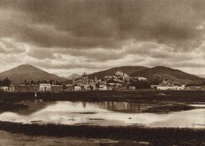 メキシコ：グアダルーペ・イダルゴ巡礼地（モノクロ写真） 作： ウーゴ・ブレーメ