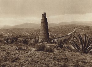 メキシコ：ロス・レメディオスの古いスペイン製水道管（モノクロ写真） 作： ウーゴ・ブレーメ