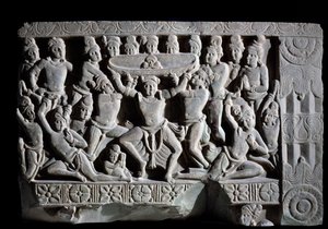 サザエの崇拝（レリーフの断片、225-325年 作： Indian School