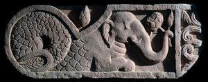 フィッシュテール・エレファント（石彫 作： Indian School