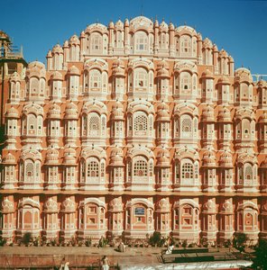 1799年に建てられたハワマハル（風の宮殿）（121219＆208426も参照） 作： Indian School