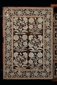 ムガル帝国のキャビネット、グジャラートまたはシンド、西インド（象牙の象眼細工の木材） 作： Indian School