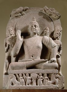 座っている菩薩、マトゥラ（赤い砂岩） 作： Indian School