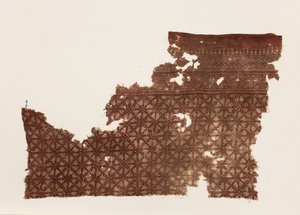 螺旋が連なった織物の断片 作： Indian School