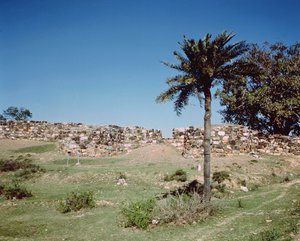 Cyclopean Wall、紀元前5世紀 作： Indian School