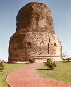 ダメク仏舎利塔、西暦500年頃 作： Indian School