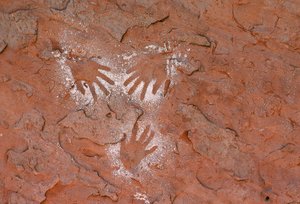 ユタ州グランド・ガルチの古代アナサジの岩絵、手形