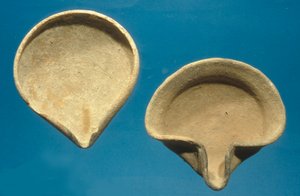 イスラエルの石油ランプ（テラコッタ） 作： Iron Age