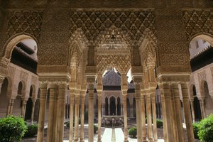 ライオンズの法廷 作： Islamic School