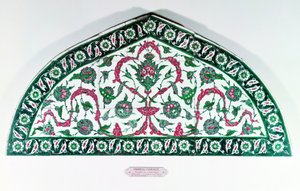 トルコ、イスタンブールのタイル張りのまぐさ（ファイアンス） 作： Islamic School