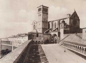アッシジ: サン フランチェスコ聖堂 (白黒写真) 作： Italian Photographer