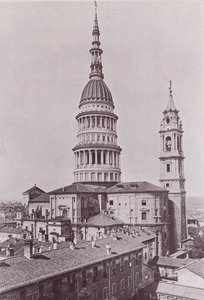 イタリア：ノヴァーラ、サン・ガウデンツィオ（モノクロ写真 作： Italian Photographer