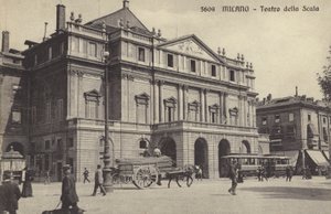 スカラ座オペラハウス、ミラノ 作： Italian Photographer