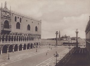 ピアッツェッタ（モノクロ写真 作： Italian Photographer