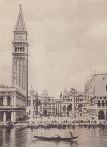 Piazzetta Dal Mare (白黒写真) 作： Italian Photographer