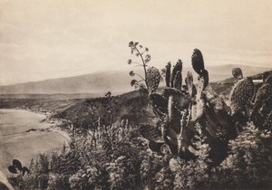 タオルミーナ、エトナ山の眺め（モノクロ写真） 作： Italian Photographer