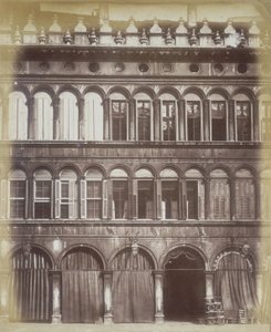 ベネチアンビルディングのファサード、1865年頃 作： Italian Photographer