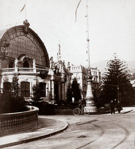 1898年、モンテカルロで開催された美術博覧会の入り口（1898年2月25日）（モノクロ写真 作： Italian Photographer