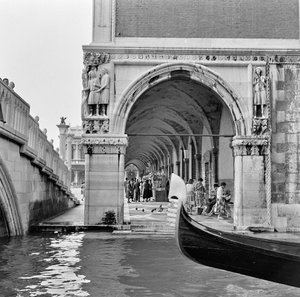 ベネチアの風景、1960年頃（モノクロ写真 作： Italian Photographer