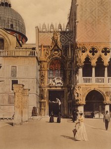 ヴェネツィア / ヴェネツィア：ポルタ・デッラ・カルタ（カラー写真） 作： イタリアの写真家